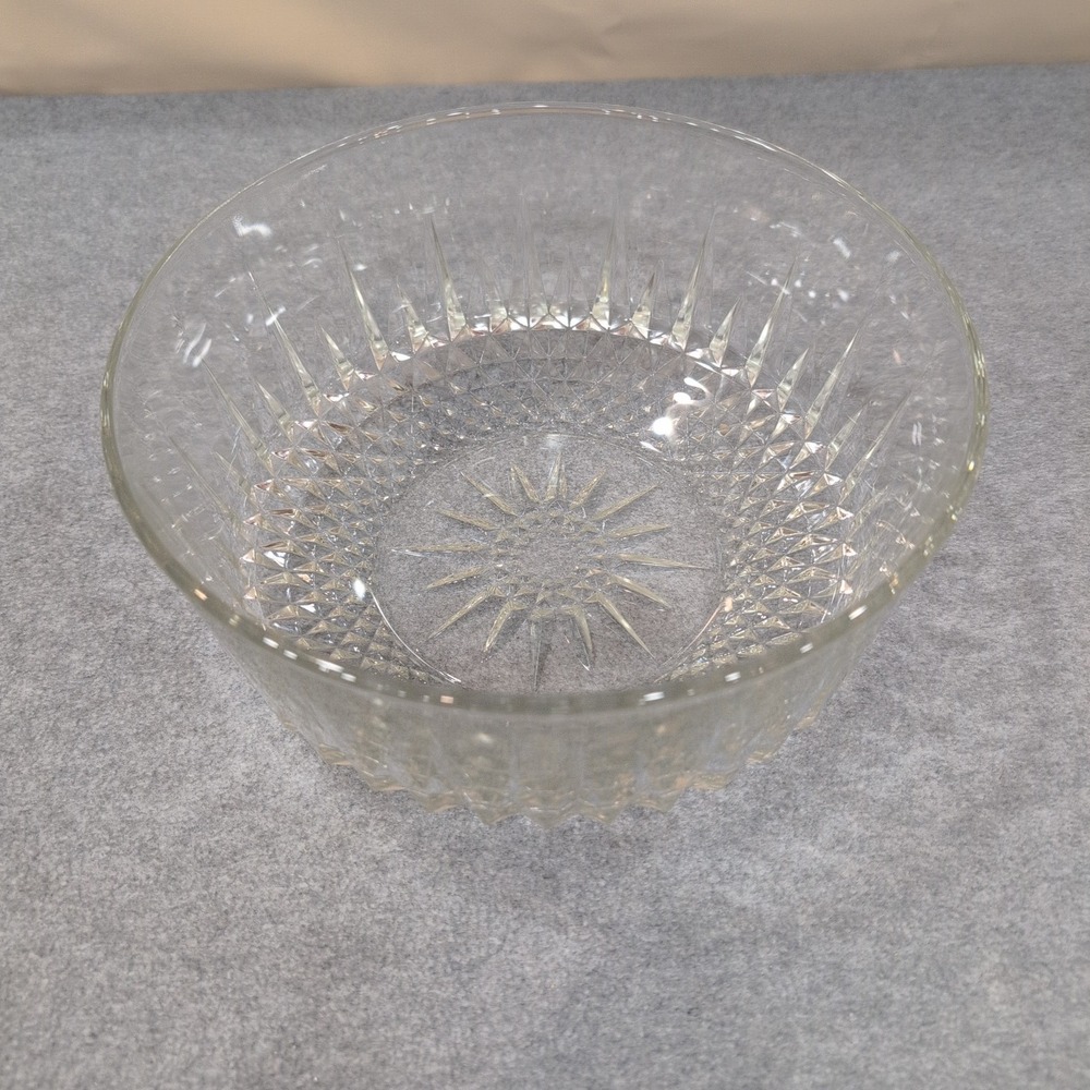 Vintage Arcoroc USA Crystal Glass Serving Bowl Starburst Faceted Design 9" x 4" - Picture 2 of 6